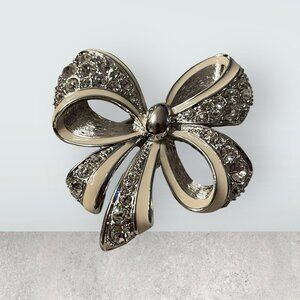 VTG NOLAN MILLER Silver-Tone Icy Rhinestone White Enamel Ribbon Bow Pin Brooch